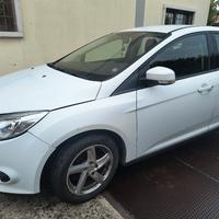 Ford focus 1.6 TD anno 2014 per ricambi 