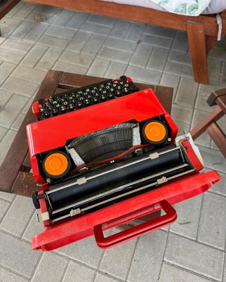 Olivetti valentine macchina da scrivere