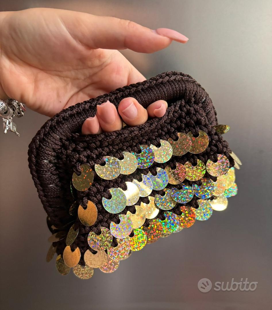 Borsa clutch marrone con paillettes oro uncinetto Abbigliamento