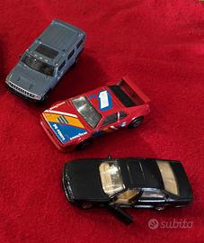 Modellini auto tra cui BMW M1 1:43