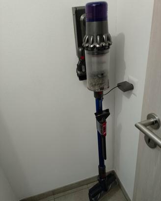 Dyson v11 Absolute 
