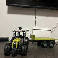 Bruder trattore Class Nectis con rimorchio