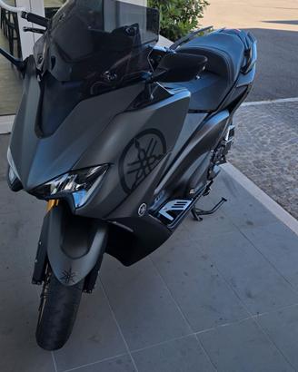 t-max 560