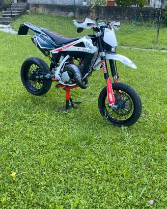 Husqvarna sm 125