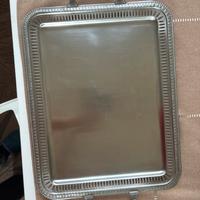 Vassoio inciso con trafori