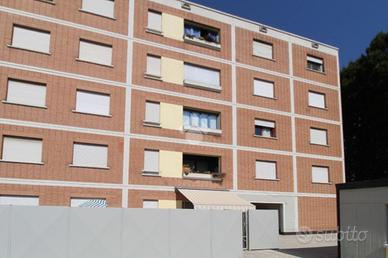 3 LOCALI A BAGNOLO IN PIANO