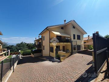 2 LOCALI A MONTE COMPATRI