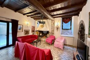 CASA INDIPENDENTE A MONTEFIASCONE