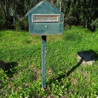 cassettina posta in ferro battuto 