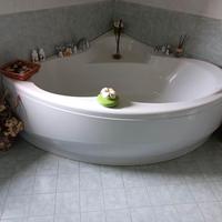 Vasca da bagno ad angolo