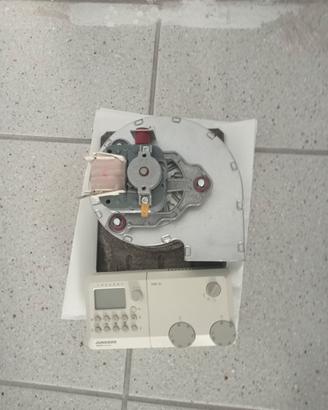 Ventilatore caldaia junkers/Bosch+termostato 
