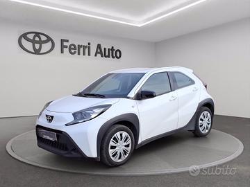 TOYOTA Aygo x 1.0 active 72cv s-cvt