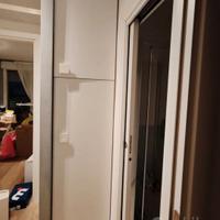 Armadio in legno colore bianco 