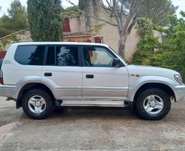 TOYOTA Land Cruiser KDJ 95 GX 3000 Td