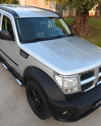 Dodge NITRO 4WD
