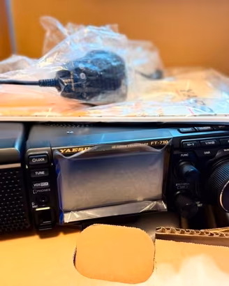 YAESU FT-710 AESS