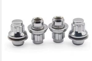 Dadi antifurto  per Toyota e Mitsubishi.