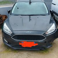 Ford focus sw ( danneggiata)