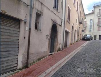 Trilocale con cantina in via S. Michele a Montella