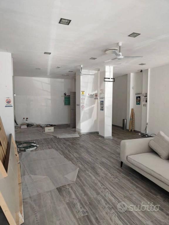 Immobile in asta di 113 m² a Erba - Altro
