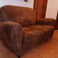 Divano due posti stile vintage