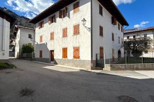 3 LOCALI A SUTRIO