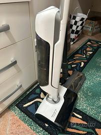 Lava ed aspirapolvere. 