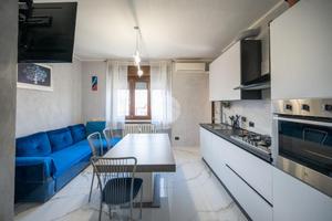 3 LOCALI A VOLVERA