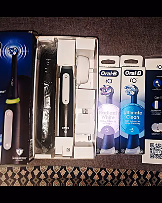 Spazzolino Elettrico Oral-B serie 3S+6 TESTINE iO