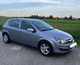 Opel Astra - Fino a due anni di garnzia