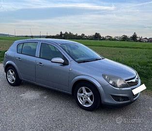 Opel Astra - Fino a due anni di garnzia