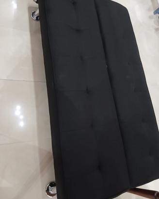 Divano letto nero estendibile di stoffa