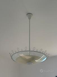 Lampadario vintage in ferro e vetro