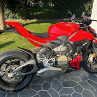 Ducati Streetfighter V4 2025 nuova