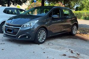 Peugeot 208 PureTech 82 5 porte Allure