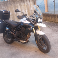 Triumph tiger 800