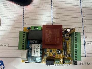 Scheda per cancelli elletrici