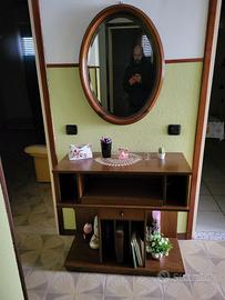 Mobile ingresso con specchio