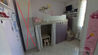 cameretta con scaletta e soppalco