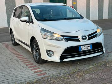 Toyota verso 2014 7 posti