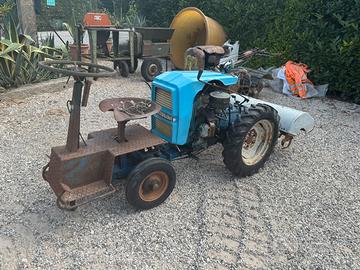 Attrezzatura d'epoca + trincia