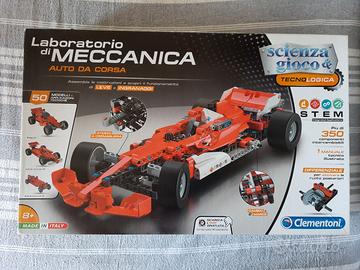 Laboratorio meccanica Auto da corsa