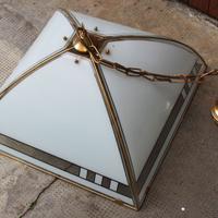 Lampadario da soffitto in vetro con profili dorati