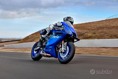 Yamaha YZF R9