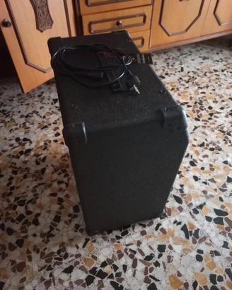 amplificatore per tastiera e microfono