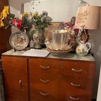 Cassettiera antica con comodini