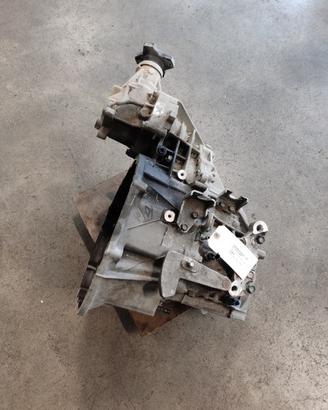 Cambio NISSAN QASHQAI . 4X4 1995cc DCI del 2010