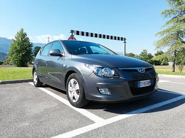 HYUNDAI I30 1.4 BENZINA HATCHBACK CLASSIC ISG