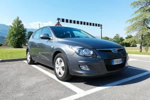 HYUNDAI I30 1.4 BENZINA HATCHBACK CLASSIC ISG