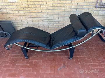 Chaise longue stile LC4 Le Corbusier